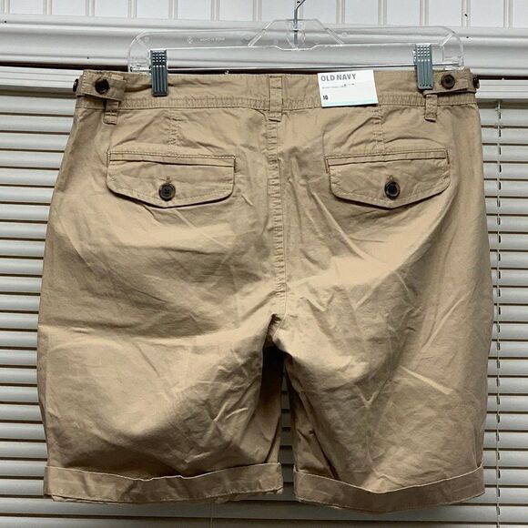 NWT Old Navy Khaki Shorts Size 10 - Picture 2 of 5